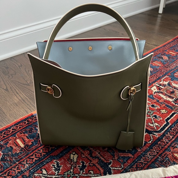 Lee Radziwill for Tory Burch Double Bag in olive green leather w white piping - Picture 4 of 4